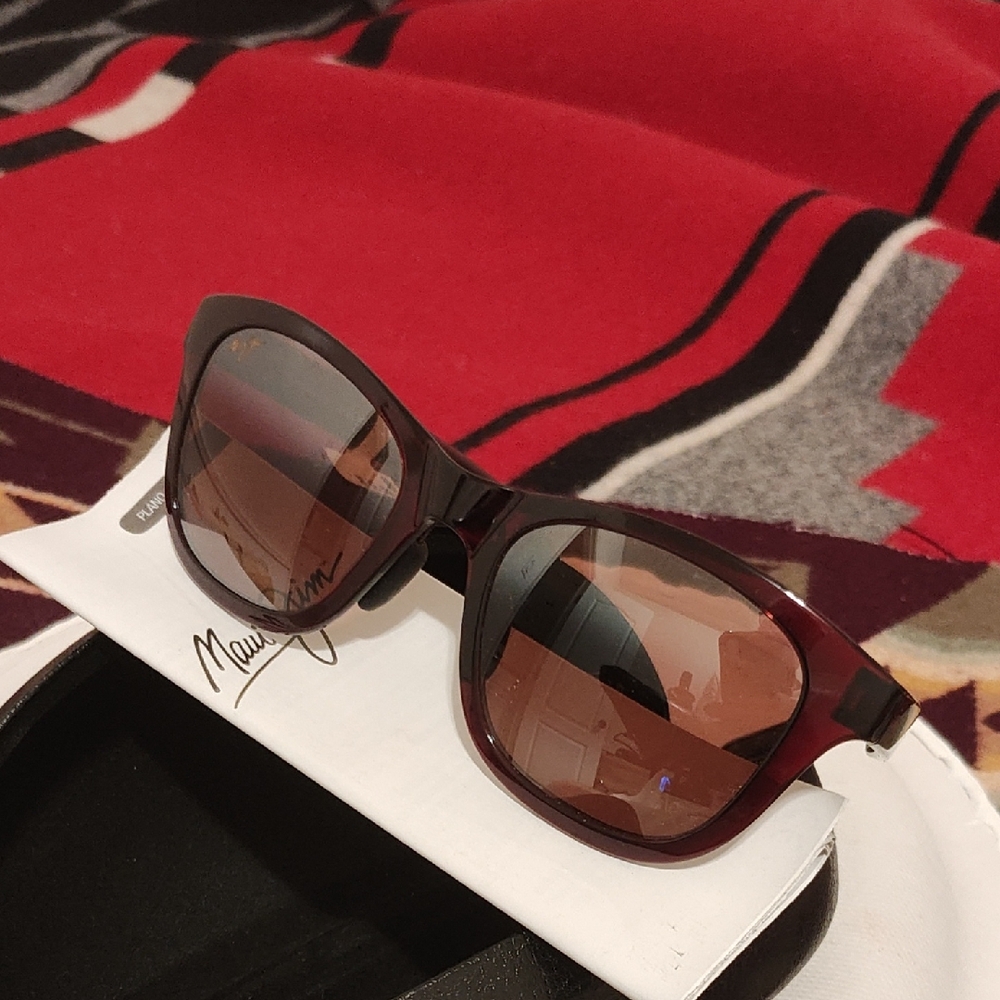Maui Jim Hana Bay Burgundy Sunglasses Brand New